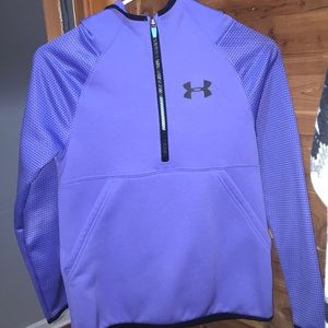 Girls under armour sweatshirt // size medium